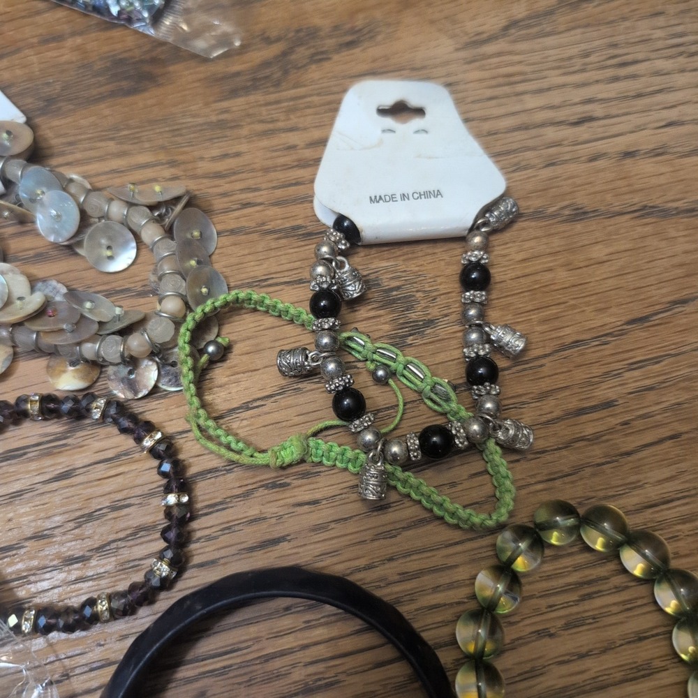 Fashion Bracelet Lot Mixed Styles‎ Beaded Bangle Shell Halloween 14pc Set - Picture 5 of 10